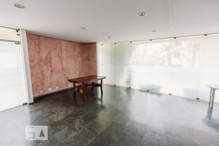 Apartamento para alugar com 80m², 2 quartos e 1 vaga Salão de festas