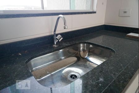 Sala/Cozinha de casa de condomínio para alugar com 2 quartos, 42m² em Vila Ré, São Paulo
