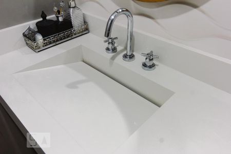 Apartamento para alugar com 45m², 1 quarto e 1 vaga Apartamento para alugar com 45m², 1 quarto e 1 vagaBanheiro da Suíte Pia