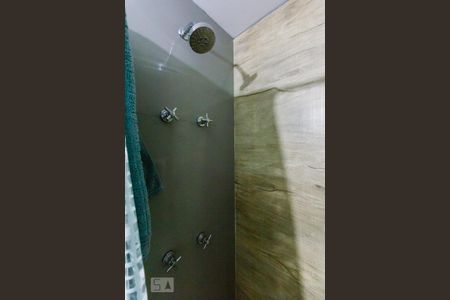 Apartamento para alugar com 45m², 1 quarto e 1 vaga Apartamento para alugar com 45m², 1 quarto e 1 vagaBanheiro da Suíte Chuveiro