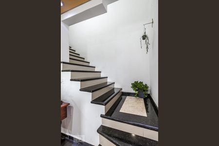 Escada de apartamento à venda com 2 quartos, 190m² em Vila Tibiriçá, Santo André