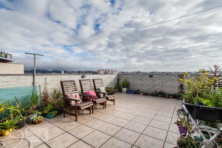 Apartamento à venda com 190m², 2 quartos e 2 vagasCobertura