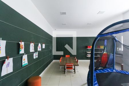 Apartamento para alugar com 65m², 2 quartos e 1 vagaAtelier infantil
