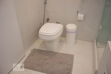 Apartamento à venda com 300m², 4 quartos e 2 vagasBanheiro da Suite 3