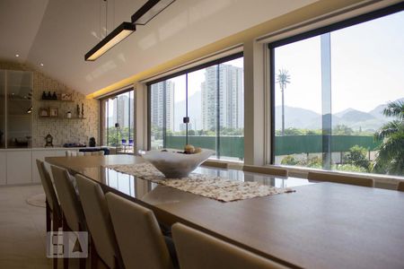 Sala de apartamento à venda com 4 quartos, 300m² em Barra da Tijuca, Rio de Janeiro