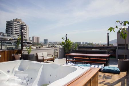 Apartamento à venda com 300m², 4 quartos e 2 vagashofromassagem