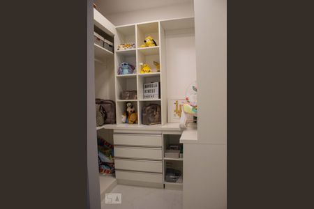 Apartamento à venda com 300m², 4 quartos e 2 vagasCloset da Suite 1