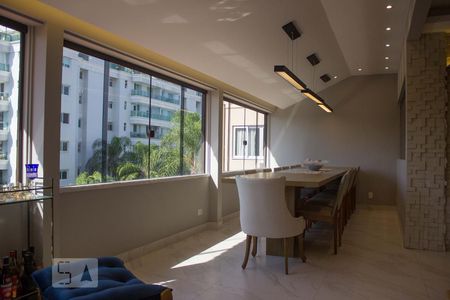Sala de apartamento à venda com 4 quartos, 300m² em Barra da Tijuca, Rio de Janeiro