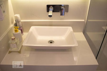 Apartamento à venda com 300m², 4 quartos e 2 vagasBanheiro da Suite 2