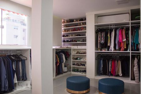 Apartamento à venda com 300m², 4 quartos e 2 vagasCloset da Suite 3