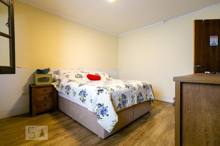 Suíte de casa à venda com 2 quartos, 270m² em Vila Mangalot, São Paulo