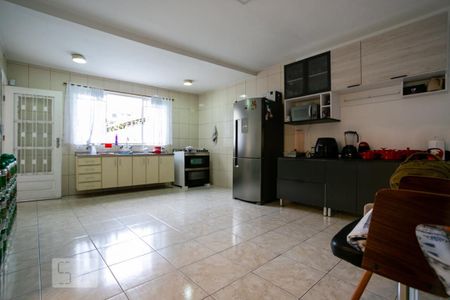 Casa à venda com 270m², 2 quartos e 8 vagasCozinha