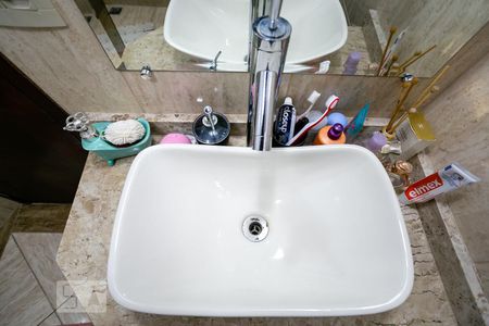 Casa à venda com 270m², 2 quartos e 8 vagasBanheiro da Suíte