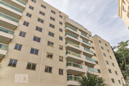 Apartamento à venda com 74m², 2 quartos e 1 vagaFachada