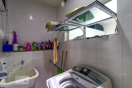 Casa à venda com 236m², 5 quartos e 3 vagas Casa à venda com 236m², 5 quartos e 3 vagasÁrea de Serviço