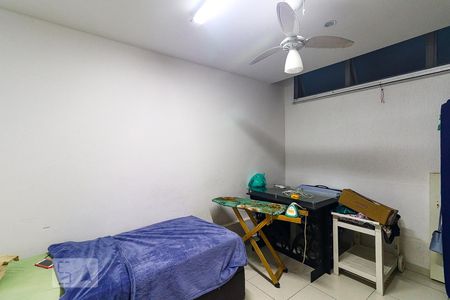 Casa à venda com 236m², 5 quartos e 3 vagas Casa à venda com 236m², 5 quartos e 3 vagasÁrea de Serviço