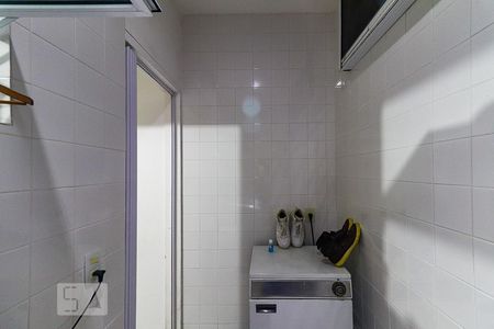 Casa à venda com 236m², 5 quartos e 3 vagas Casa à venda com 236m², 5 quartos e 3 vagasÁrea de Serviço