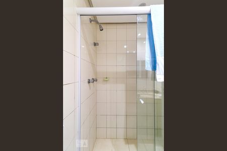 Casa à venda com 236m², 5 quartos e 3 vagas Casa à venda com 236m², 5 quartos e 3 vagasBanheiro da Suíte 1