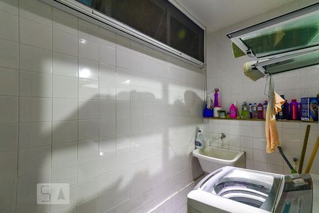 Casa à venda com 236m², 5 quartos e 3 vagas Casa à venda com 236m², 5 quartos e 3 vagasÁrea de Serviço