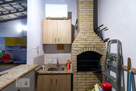 Casa à venda com 236m², 5 quartos e 3 vagas Casa à venda com 236m², 5 quartos e 3 vagasTerraço