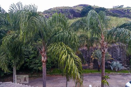 Casa à venda com 236m², 5 quartos e 3 vagas Casa à venda com 236m², 5 quartos e 3 vagasVista Terraço