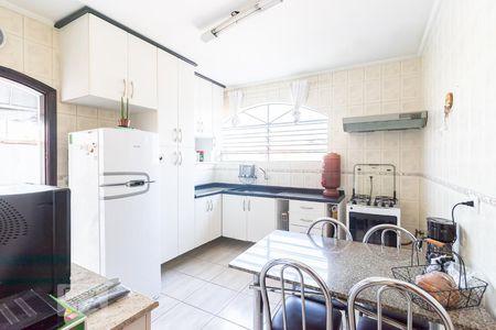 Casa à venda com 182m², 3 quartos e 3 vagasSala 2