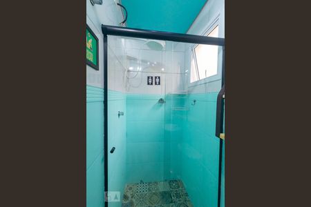 Banheiro  de apartamento à venda com 2 quartos, 44m² em Jardim das Maravilhas, Santo André