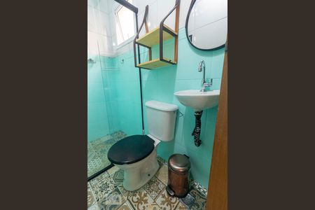 Banheiro  de apartamento à venda com 2 quartos, 44m² em Jardim das Maravilhas, Santo André