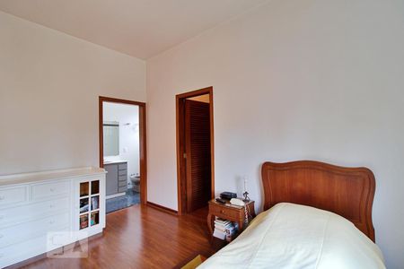 Casa à venda com 430m², 4 quartos e 5 vagasSuíte 3