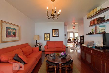 Casa à venda com 430m², 4 quartos e 5 vagasSala Intima