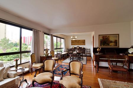 Sala de casa à venda com 4 quartos, 430m² em Vila Morumbi, São Paulo