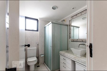 Banheiro Corredor de apartamento para alugar com 2 quartos, 80m² em Graça, Salvador