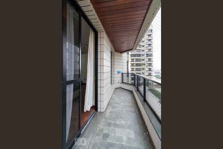 Apartamento à venda com 165m², 4 quartos e 3 vagasVaranda sala