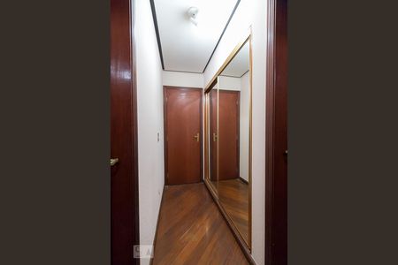 Apartamento à venda com 165m², 4 quartos e 3 vagasCorredor - armário