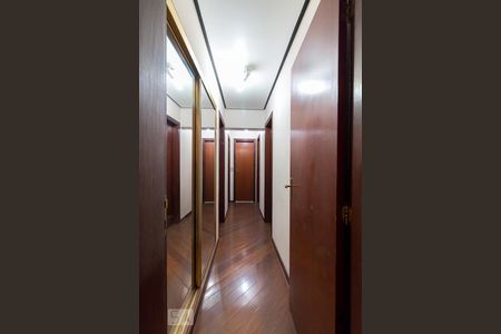 Apartamento à venda com 165m², 4 quartos e 3 vagasCorredor