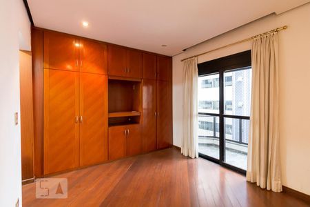 Apartamento à venda com 165m², 4 quartos e 3 vagasQuarto 4 suíte