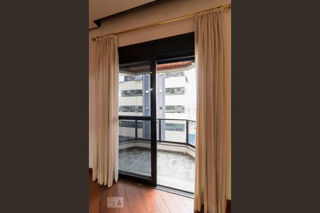 Apartamento à venda com 165m², 4 quartos e 3 vagasVaranda quarto 4 suíte