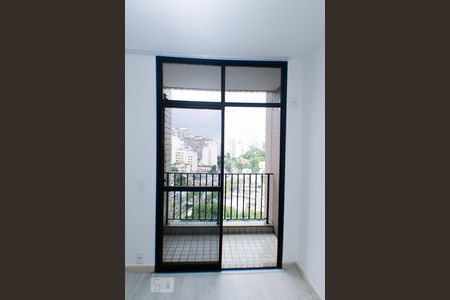 Sala de apartamento à venda com 2 quartos, 70m² em Icaraí, Niterói