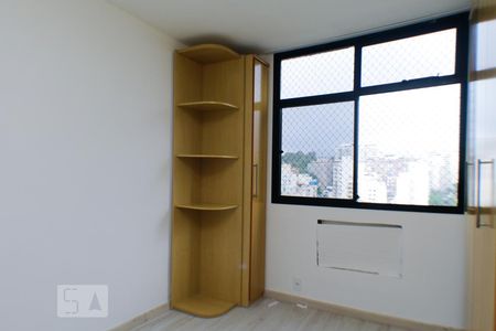Apartamento à venda com 70m², 2 quartos e 1 vagaQuarto 2