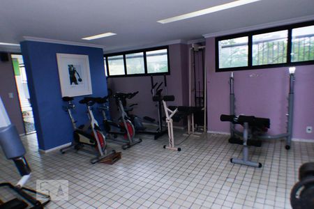 Apartamento à venda com 70m², 2 quartos e 1 vagaAcademia