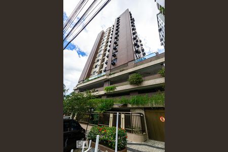 Apartamento à venda com 70m², 2 quartos e 1 vagaFachada