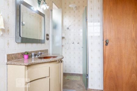 Casa à venda com 300m², 3 quartos e 2 vagas Casa à venda com 300m², 3 quartos e 2 vagasBanheiro da Suíte