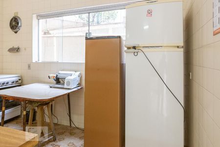 Casa à venda com 300m², 3 quartos e 2 vagas Casa à venda com 300m², 3 quartos e 2 vagasCozinha do Salão de Festas