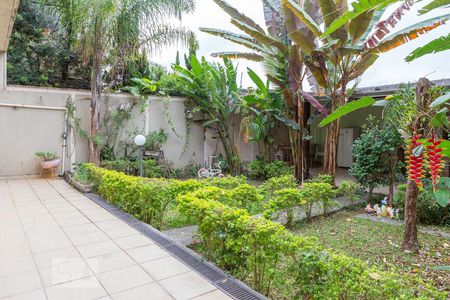 Casa à venda com 300m², 3 quartos e 2 vagas Casa à venda com 300m², 3 quartos e 2 vagasÁrea Externa