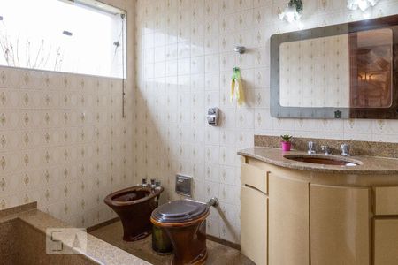 Casa à venda com 300m², 3 quartos e 2 vagas Casa à venda com 300m², 3 quartos e 2 vagasBanheiro da Suíte