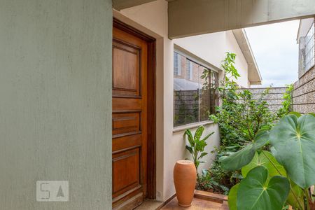 Entrada sala de casa à venda com 3 quartos, 300m² em Vila Romana, São Paulo