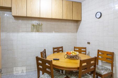 Casa à venda com 300m², 3 quartos e 2 vagas Casa à venda com 300m², 3 quartos e 2 vagasCozinha