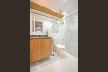 Studio para alugar com 40m², 1 quarto e 1 vaga Studio para alugar com 40m², 1 quarto e 1 vagaBanheiro