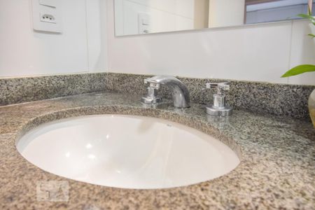 Studio para alugar com 40m², 1 quarto e 1 vaga Studio para alugar com 40m², 1 quarto e 1 vagaBanheiro