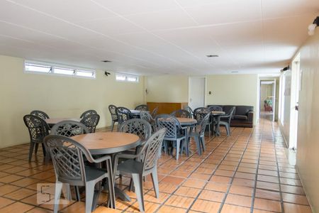 Apartamento à venda com 68m², 3 quartos e 1 vagaÁrea comum - Salão de festas